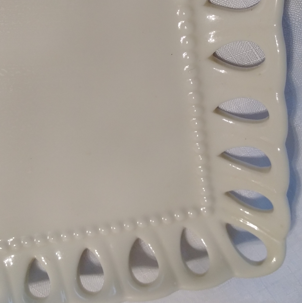 Godinger Ceramic Rectangular Reticulated Vanity Tray - Picture 2 of 6